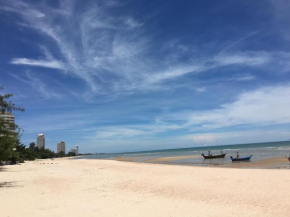 Отель Seaside Apartment at Cha-Am  Ча Ам 